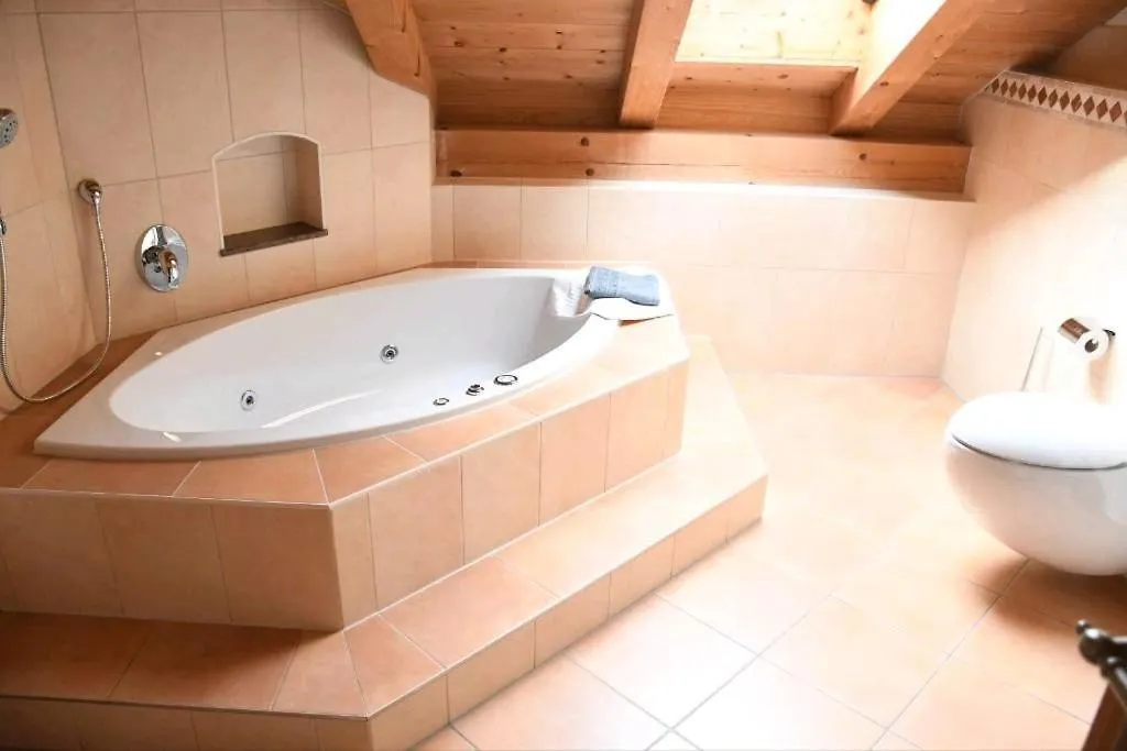 Ferienwohnung Glueck Saaldorf-Surheim